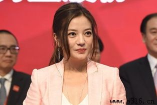 �ȷ���ɫ����